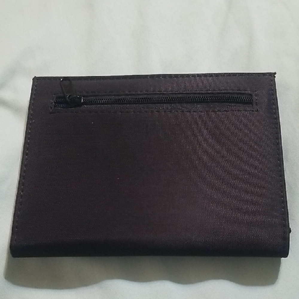 Black Minimalist Wallet with Zipper Closure